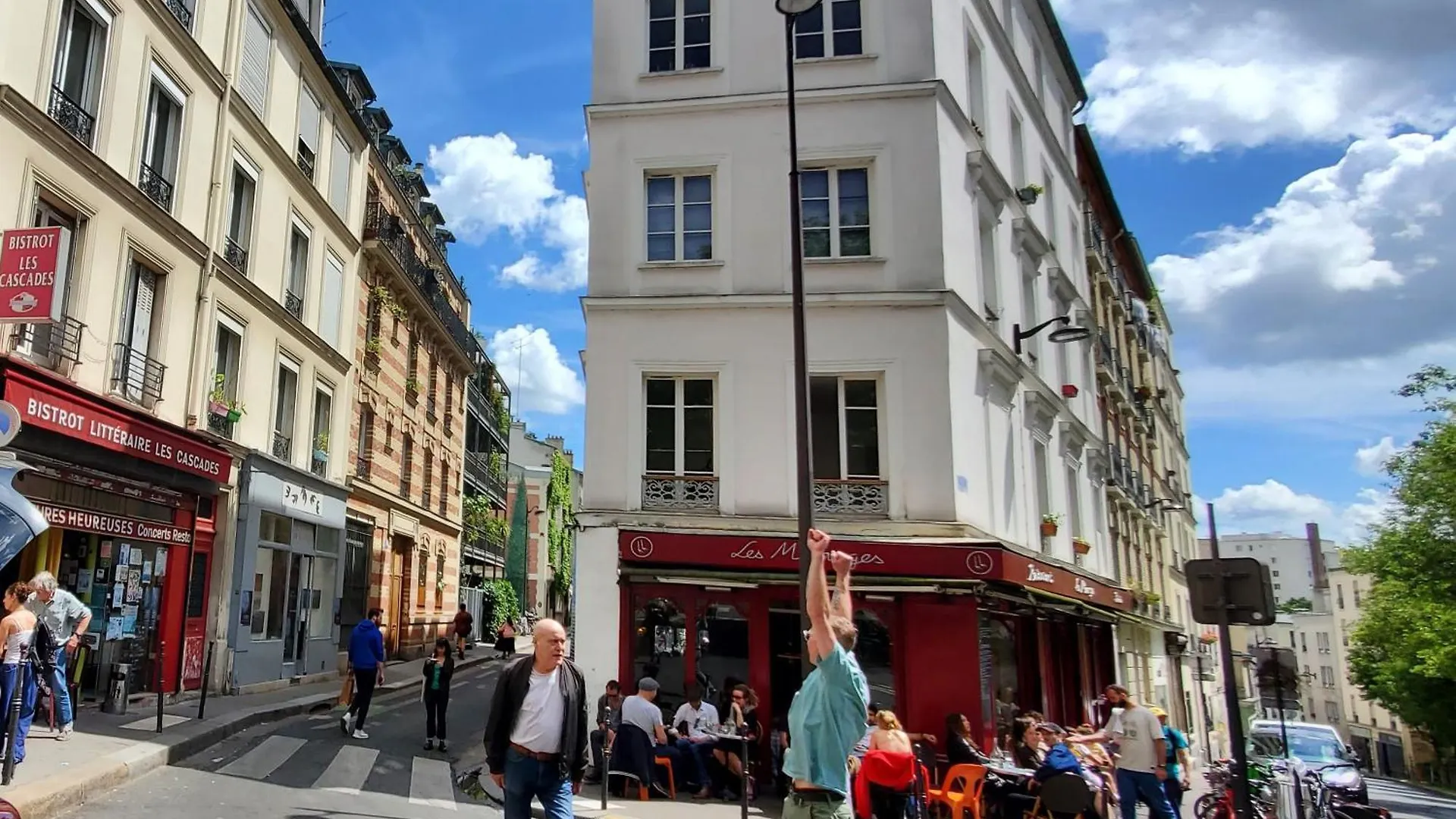 Une Chambre A Paris 20Eme Avec Un Petit Jardin 0*,  France
